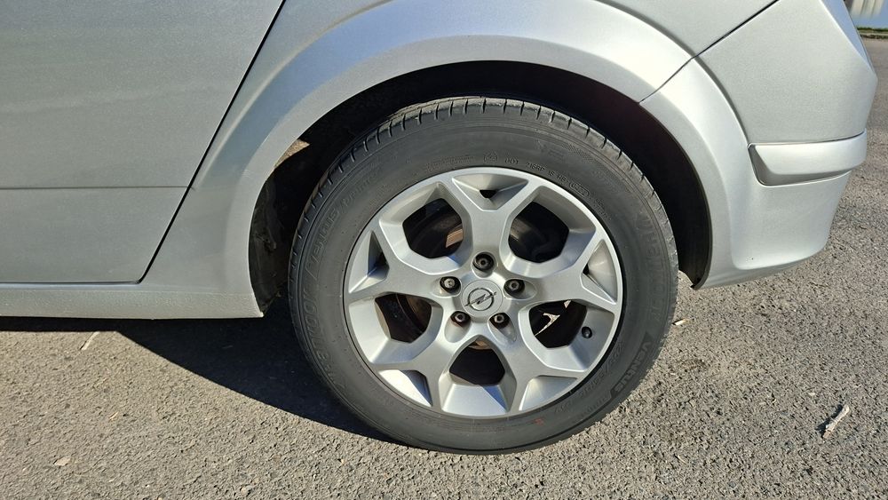 OPEL Astra 2013 — imagine 4