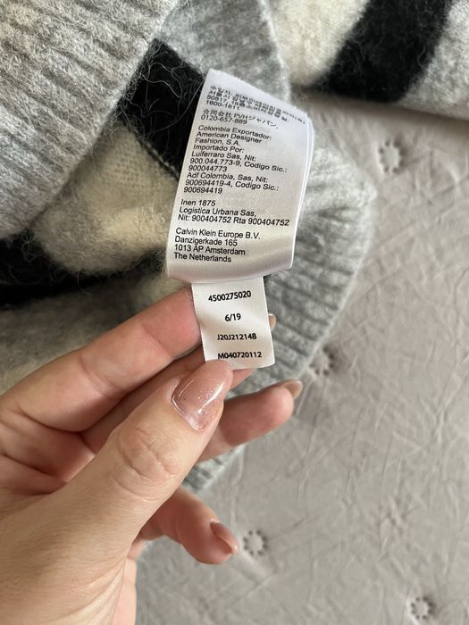 Дънки, панталон и пуловер Calvin Klein