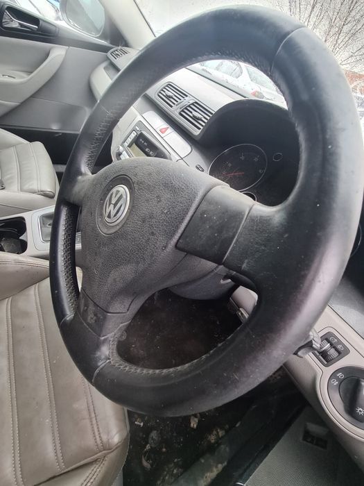 Volan vw golf,passat in 3 spite complect cu airbag