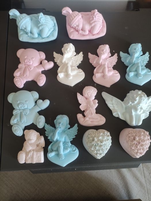 Гипсови фигурки за различни поводи