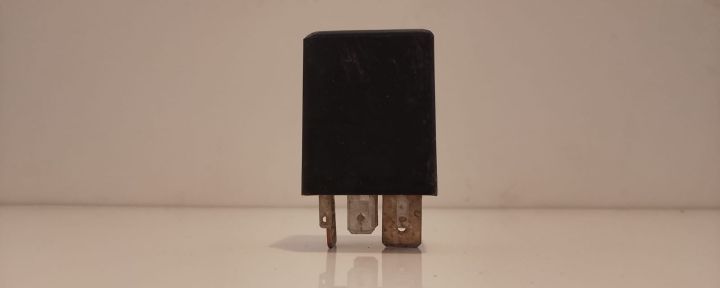 Releu  pompa 1J0906383C Volkswagen VW Golf a 4-a generatie