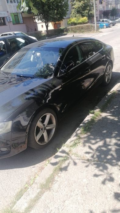 Vând Audi A5 2010