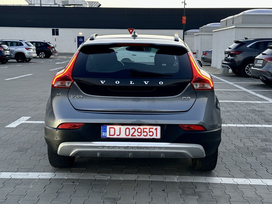 VOLVO V40 2016 — imagine 2
