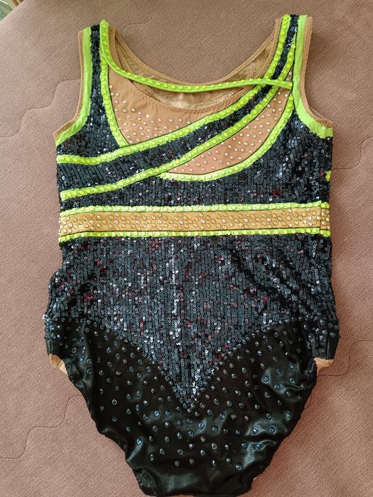 Трико за художествена гимнастика