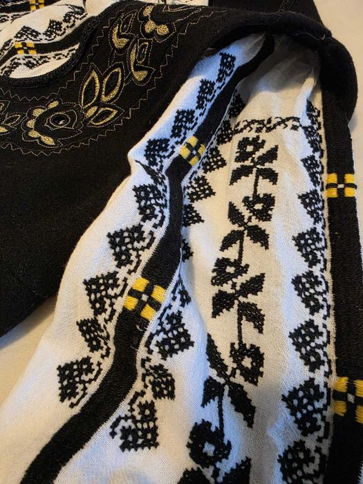 Costum popular femeiesc Mărginimea Sibiului / Ardeal