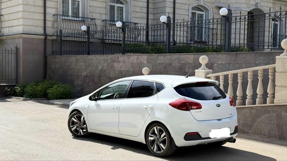 Машина kia ceed продажа