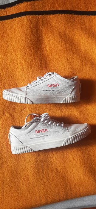 Adidasi tenisi noi piele originali unisex vans nasa mission