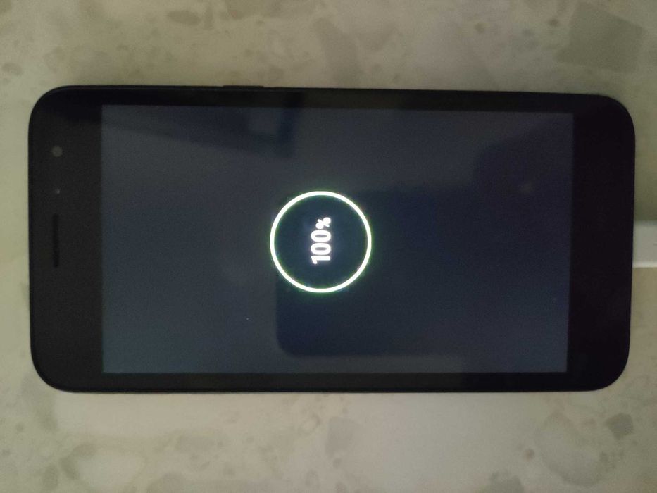 Телефон Samsung Galaxy J2 Core