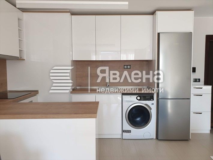 Дава се под наем Двустаен апартамент в ж.Южен парк - 65 кв.м за 750 € - Снимка #2