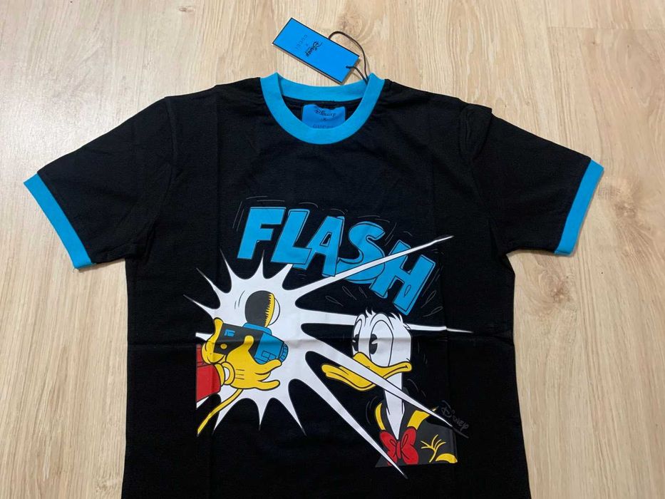 Нови тениски с етикети GUCCI x Disney flash налични в черно и бяло