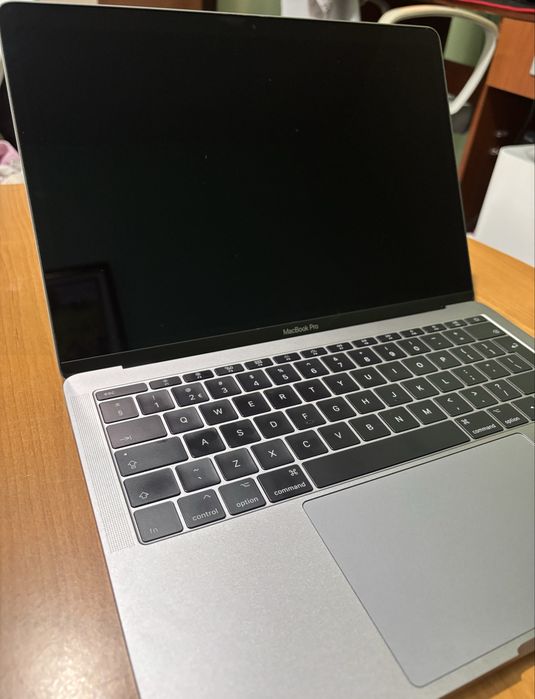MacBook Pro 13” A1708 | i5 | 8GB RAM | 256GB SSD | Retina