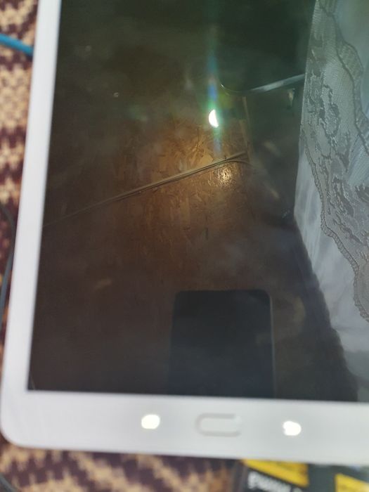 Tableta SM T813 Cu display spart