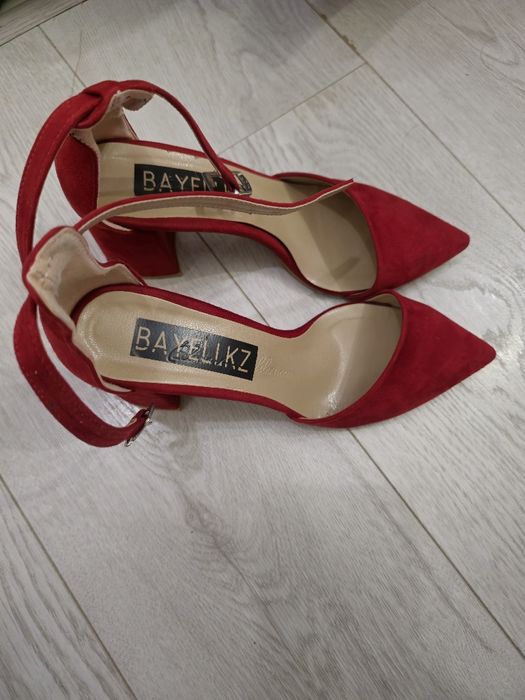 Туфли вечерние красные