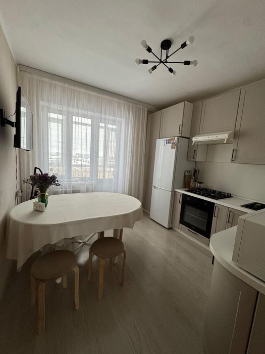 Продам 2х ком. 31-я школ .