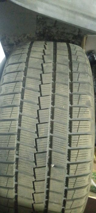 Продам шины 225/45/17р зимний