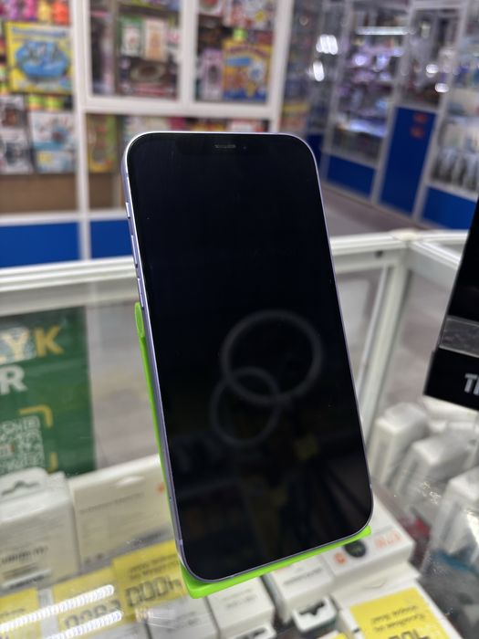 iPhone 12 с гарантией пол года