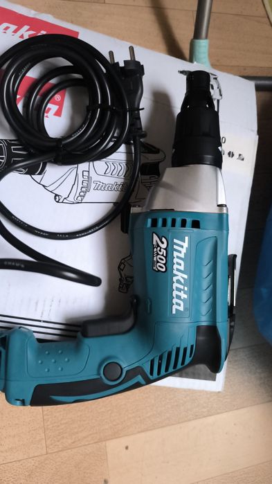 Продам макито оригинал FS2500,!