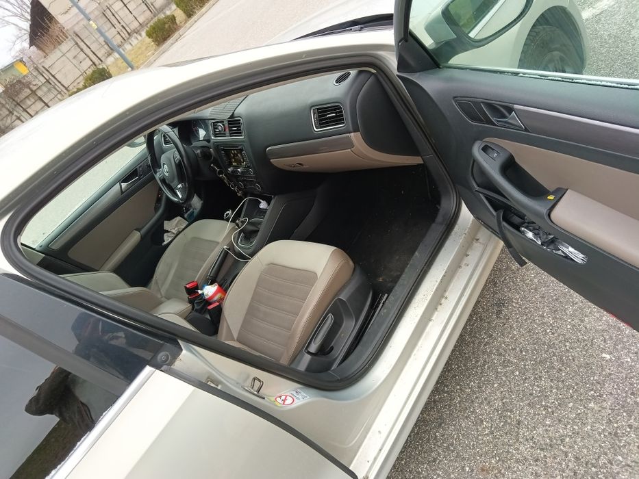 VW Jetta 1.6 diesel vând sau schimb