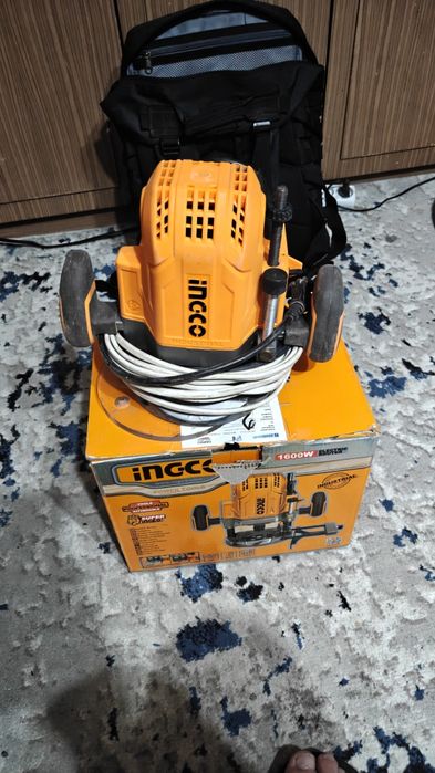 Фрезер ingco 1600w