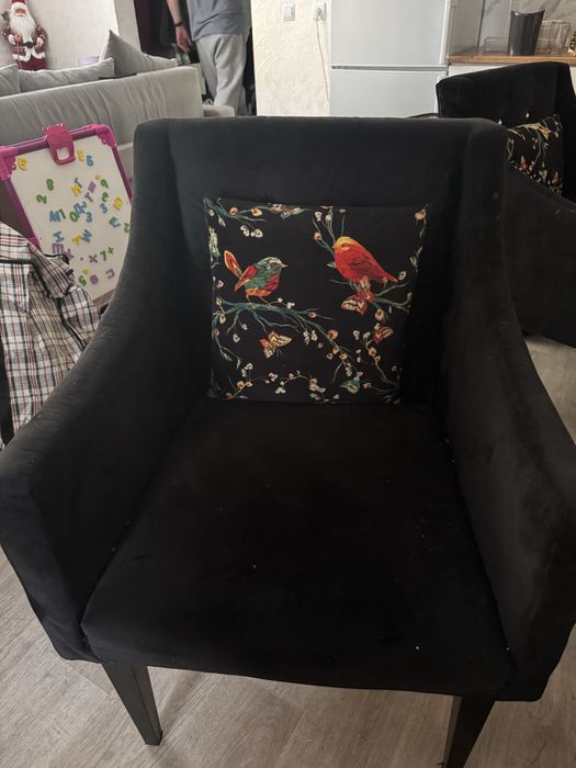 Продам два кресла