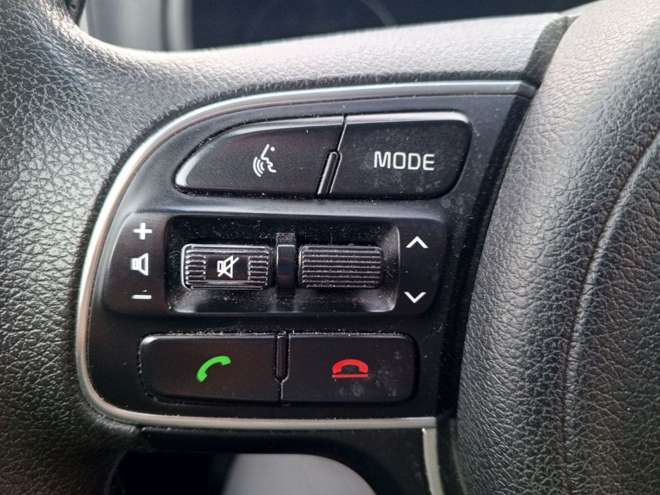 Киа Спортедж кроссовер, полный привод.