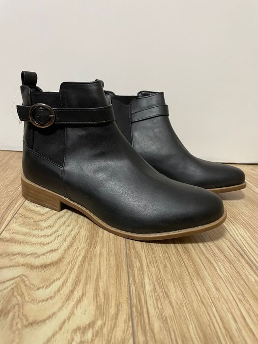 Черни есенни кожени боти