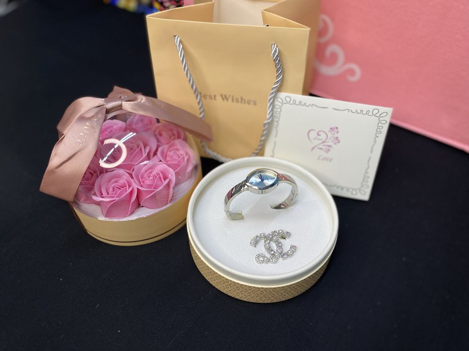 Подарок на 8 марта подарочный бокс