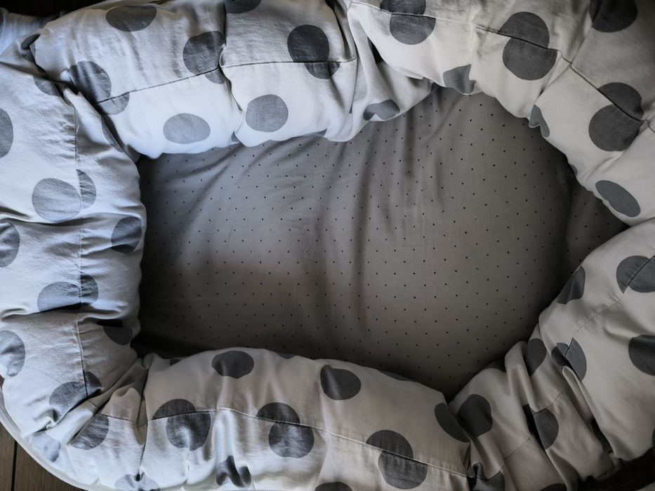 Гнездо за бебе със сваляем калъф и ограничители