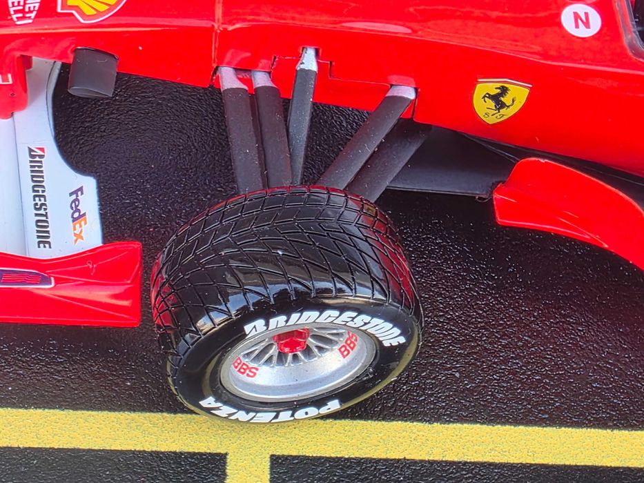 Macheta Auto 1/18 Hotwheels Ferrari F2000 King Of Rain Michael Schumacher