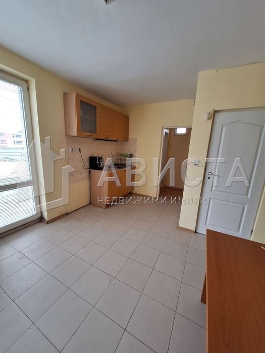 Дава се под наем Офис в София, Витоша - 60 кв.м за 548.25 € - Снимка #2