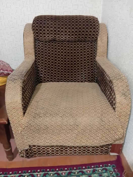 Kreslo.  Кресло.