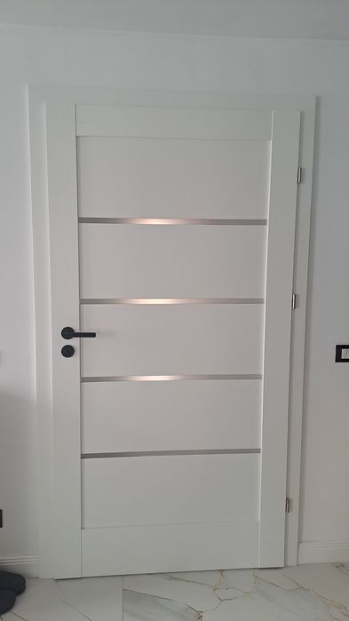 Ușă de interior nouă