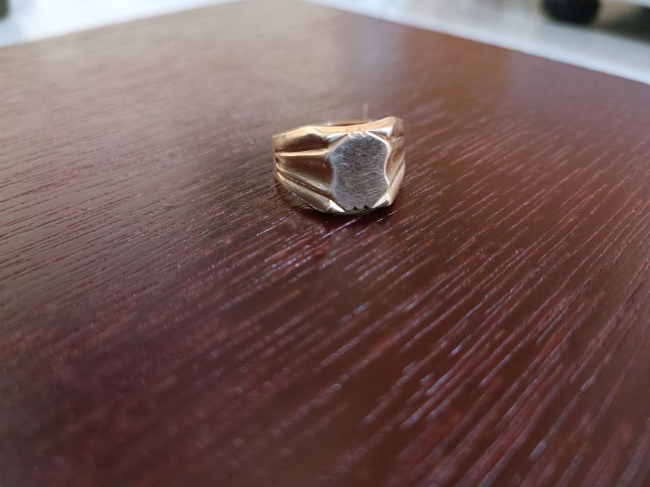 Перстень золотой