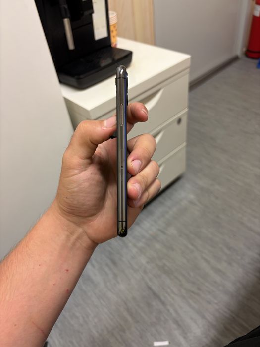 Vand carcasa iphone 11 pro pentru piese