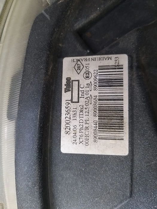 Far dreapta renault kangoo 1 kc 8200236591 89008440 89008684 89009622