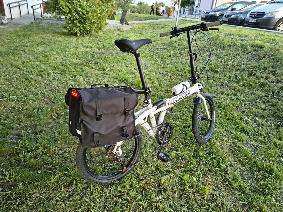 Bicicleta pliabila cu suspensie