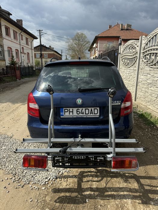 Suport două biciclete pe cârligul auto