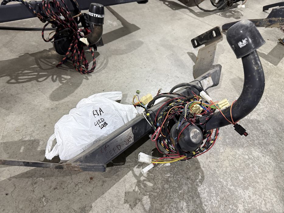 ОТЛИЧЕН Теглич С Букса, Окабеляване И Модул за *KIA CEED/PRO CEED/CEED SW 2006г-2012г* И за *VW TIGUAN 2007г-2016г / AUDI Q3 2011г-2018г*