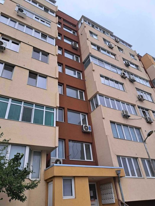 Дава се под наем Двустаен апартамент в Варна, Възраждане 1 - 44 кв.м за 73000 € - Снимка #1