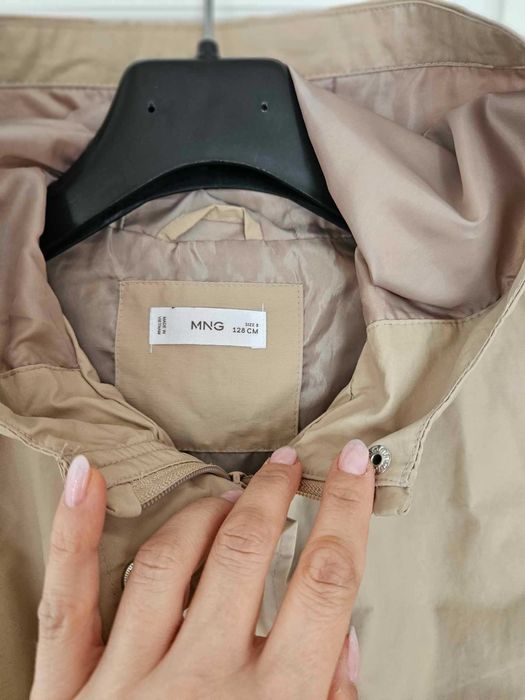 Момичешко яке с качулка Mango 128 см