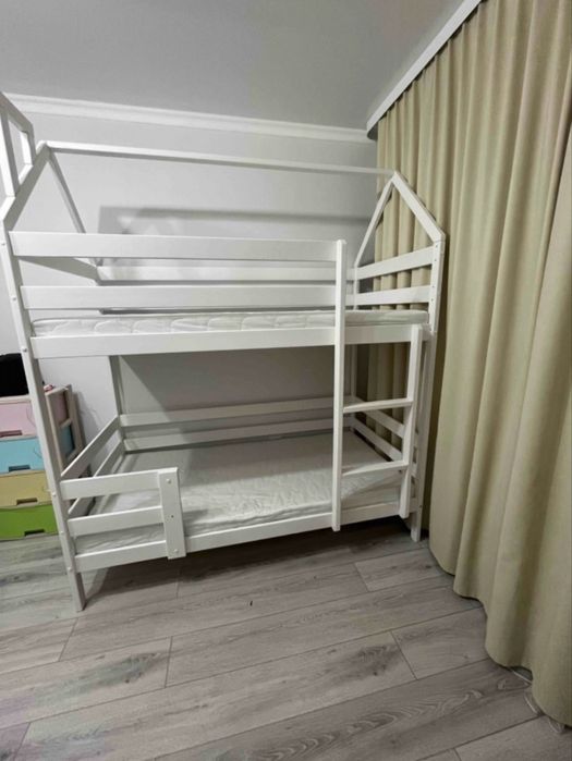 Двухъярусная кровать детская