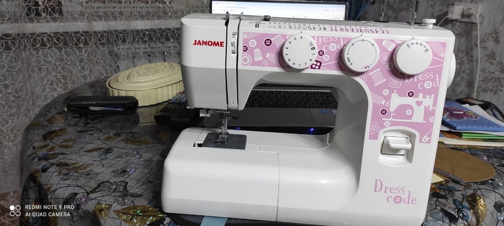 Продается швейная машина