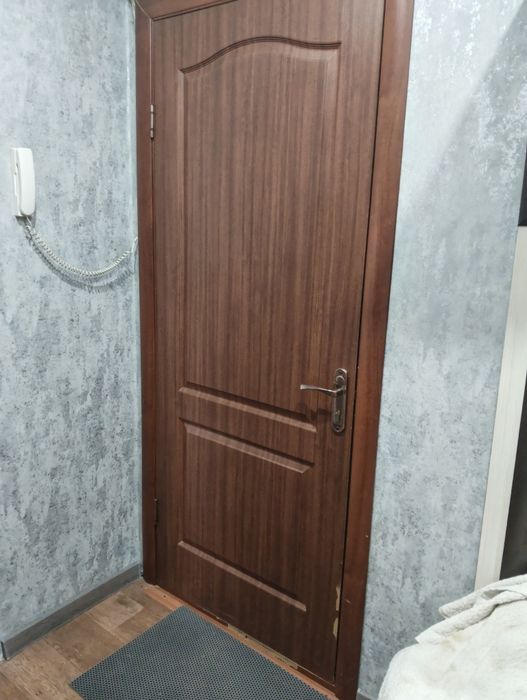 Продам межкомнатную дверь