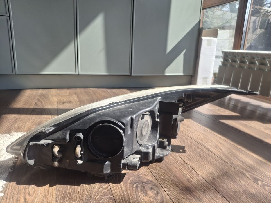 Фара на форд фокус