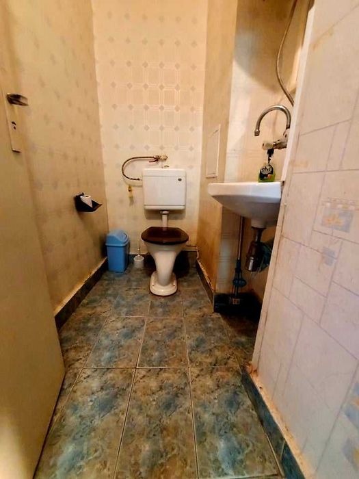 Дава се под наем Тристаен апартамент в Бургас, Изгрев - 100 кв.м за 127.5 € - Снимка #9