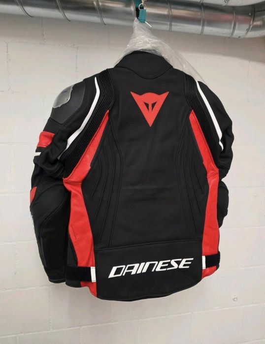 Geaca moto Dainese Avro 4 48 S/M NOUA. Piele. Jacheta Dainese piele