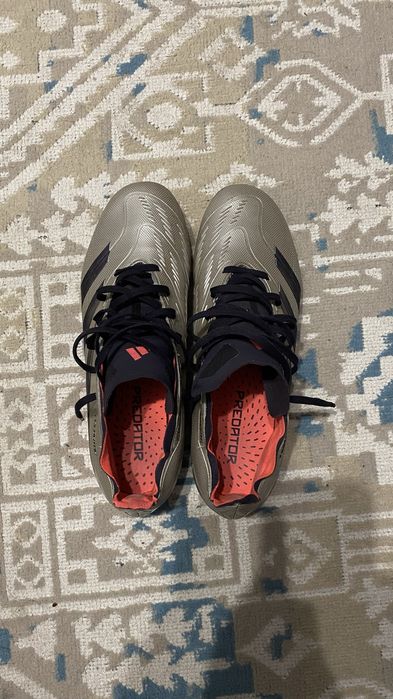 Продаю бутсы адидас