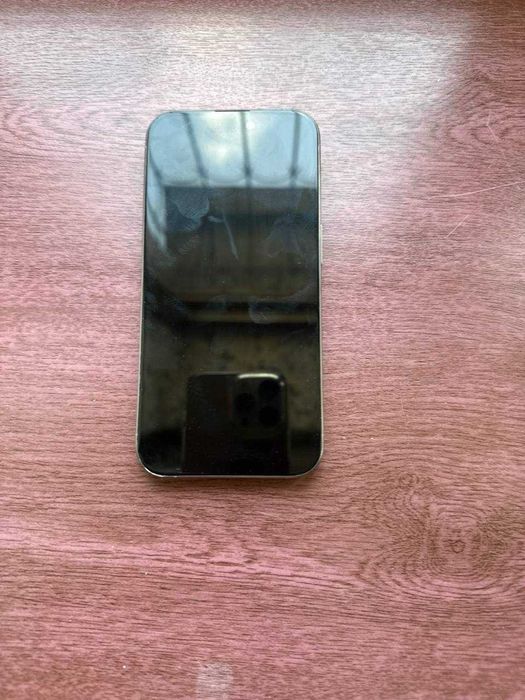iPhone 15 pro 256 gb 96% батарея