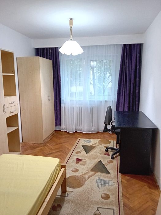 Dau în chirie apartament 3 camere