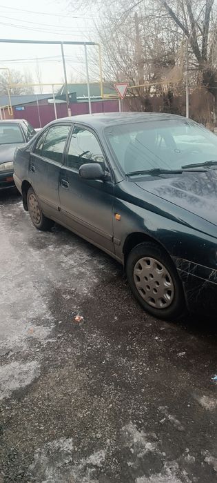 Продам тойоту карину